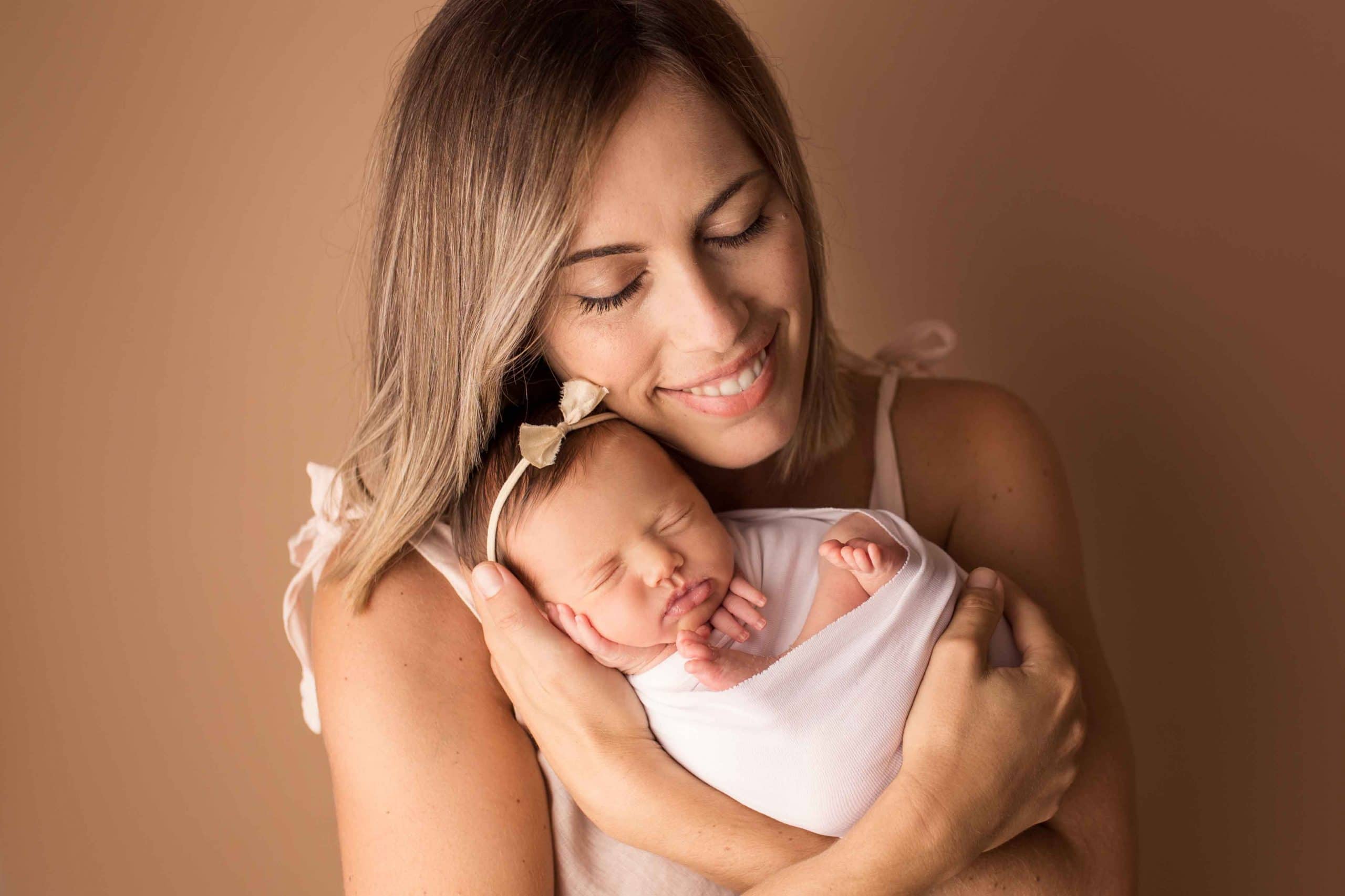 Bebe newborn mama embarazo fotos marbella amalia navarro